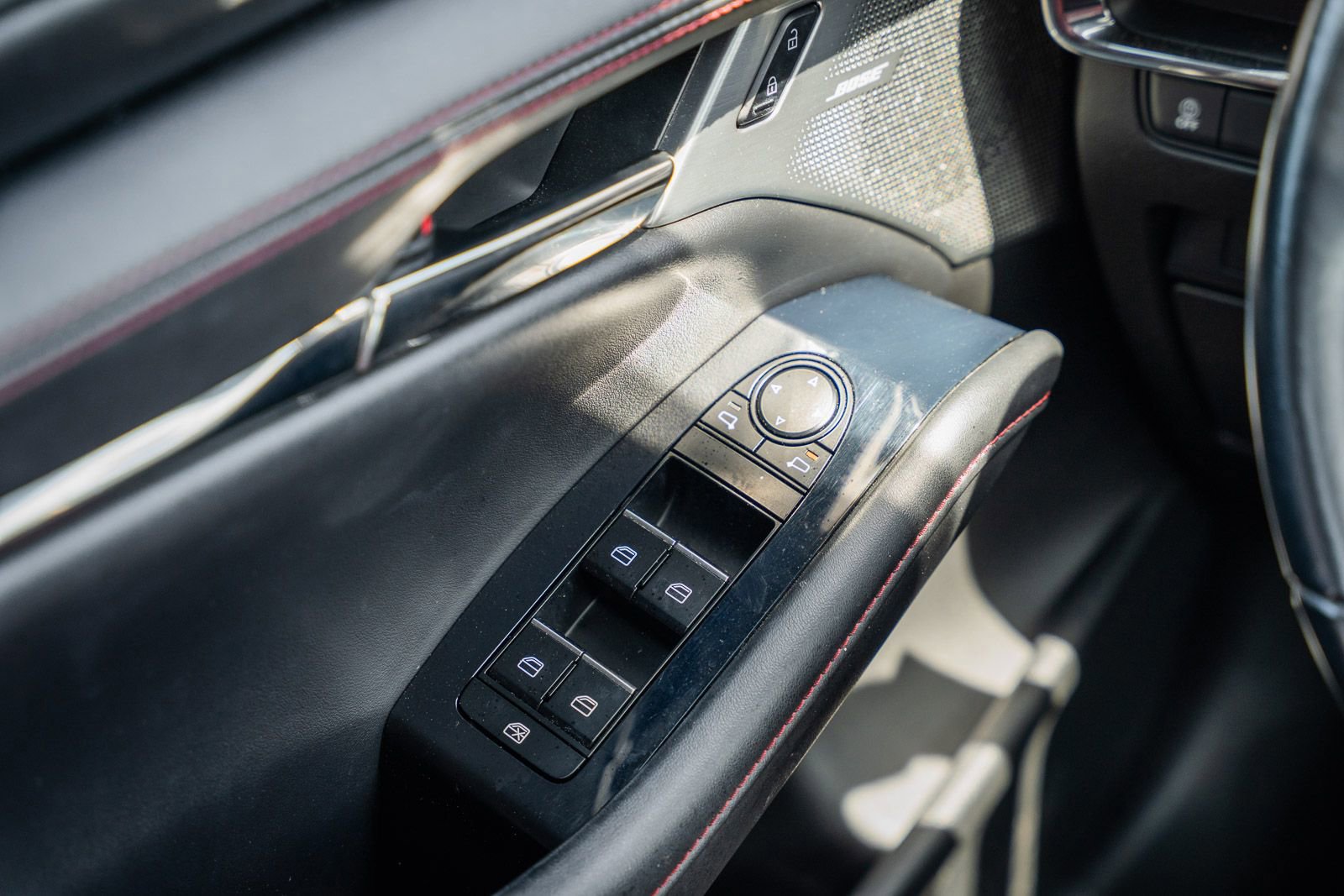 Used 2023 MAZDA MAZDA3 s image 27