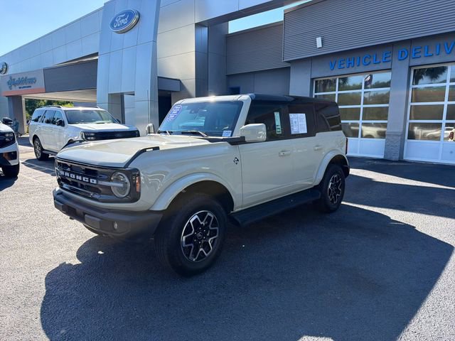 Certified 2025 Ford Bronco Outer Banks AWD/4WD image 3