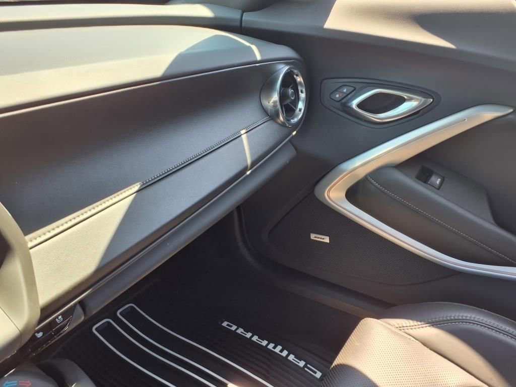 Used 2021 Chevrolet Camaro LT image 18