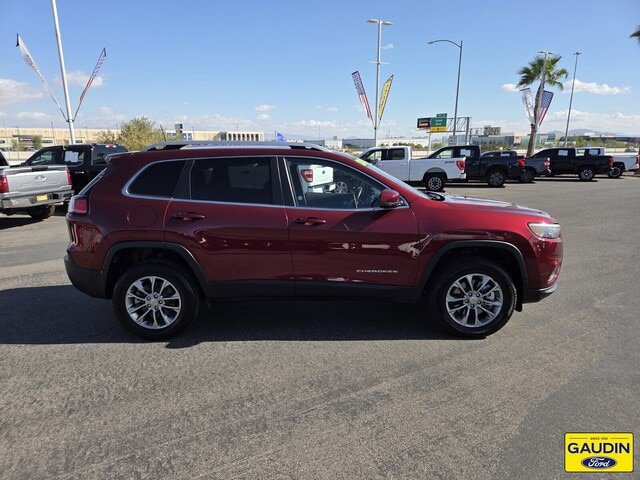 Used 2019 Jeep Cherokee Latitude Plus w/ Trailer Tow Group AWD/4WD image 8