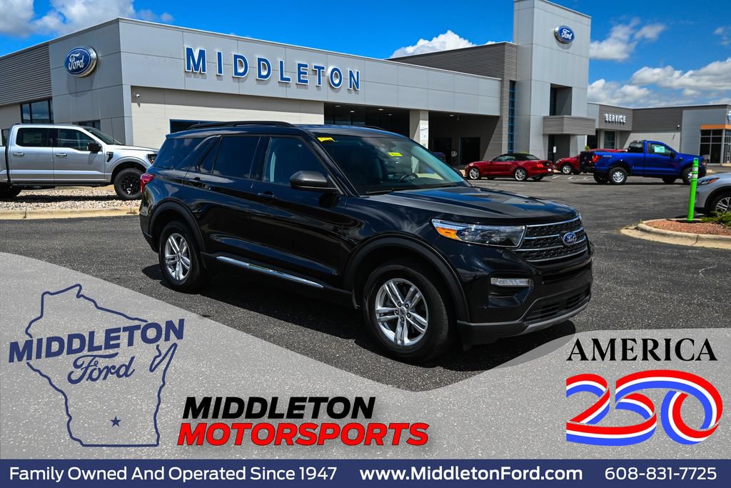 Certified 2024 Ford Explorer XLT w/ Equipment Group 202A AWD/4WD image 1