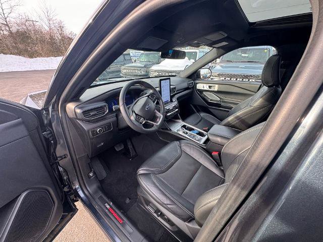 Certified 2022 Ford Explorer ST w/ Equipment Group 401A image 15