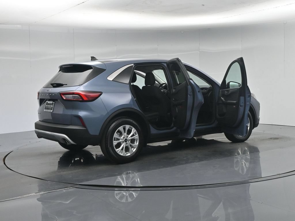 Certified 2023 Ford Escape Active FWD image 6