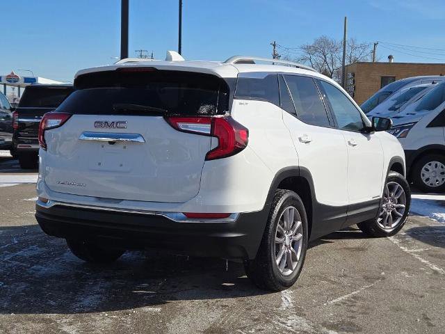Used 2023 GMC Terrain SLT image 5