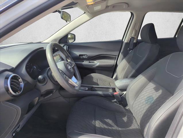 Used 2022 Nissan Kicks SV image 16