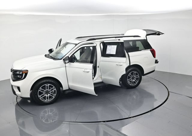 Certified 2025 Ford Expedition Active AWD/4WD image 52