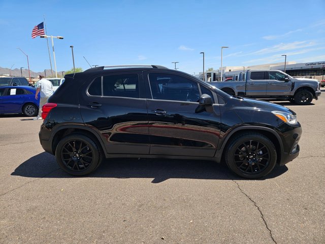 Used 2021 Chevrolet Trax LT w/ Midnight Edition video 2