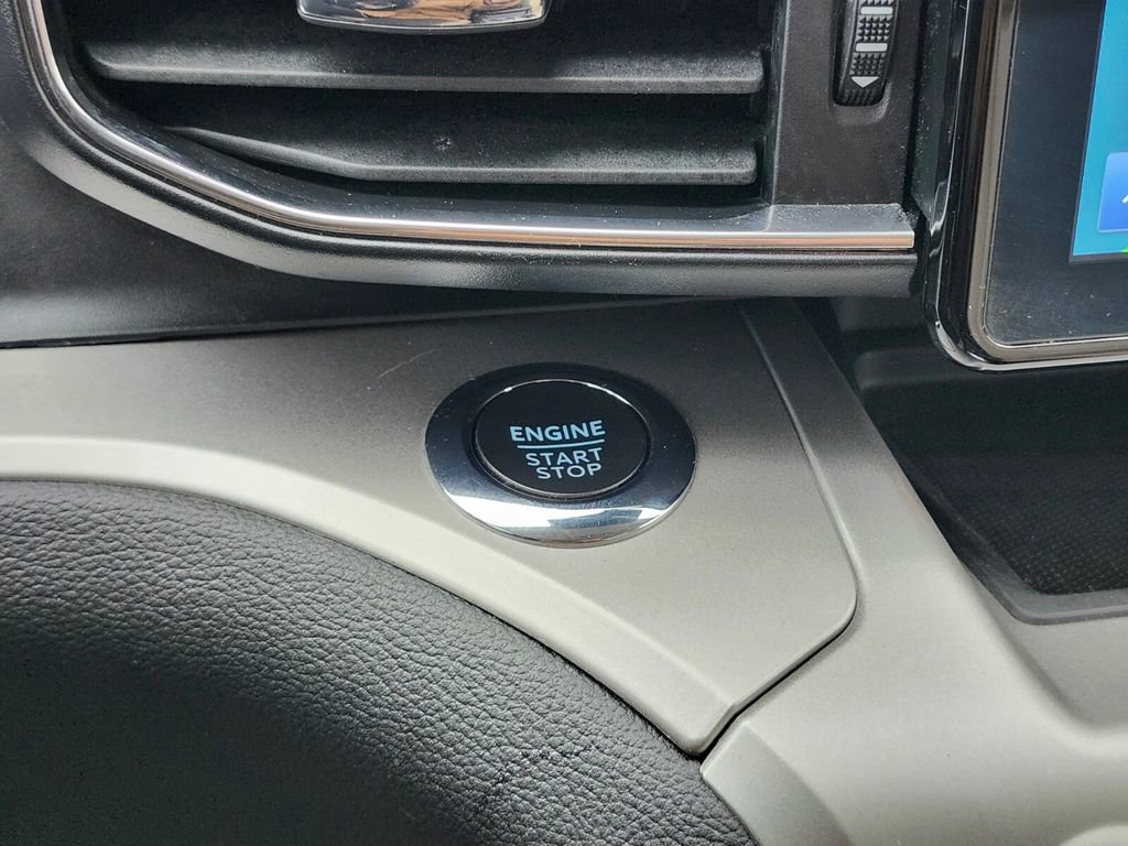 Certified 2022 Ford Explorer XLT w/ Equipment Group 202A image 25