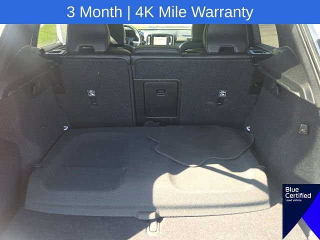 Used 2023 Volvo XC40 B5 Plus AWD/4WD image 12