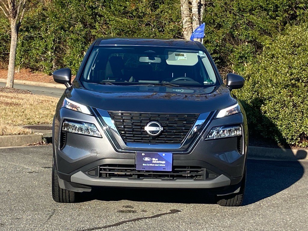 Used 2023 Nissan Rogue SV image 5