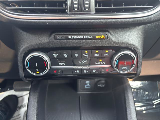 Certified 2022 Ford Escape Titanium AWD/4WD image 24