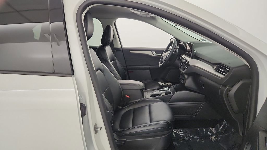 Certified 2022 Ford Escape SEL image 33