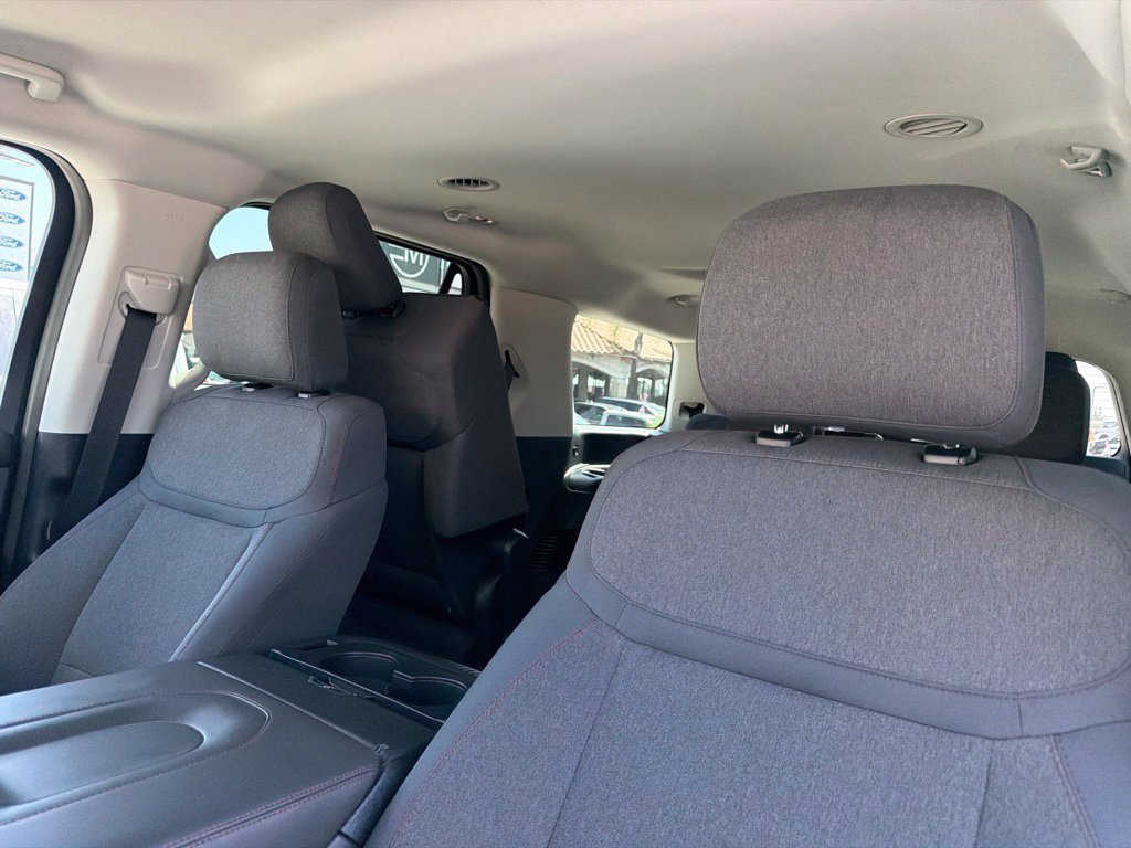 Certified 2025 Ford Expedition Active AWD/4WD image 25