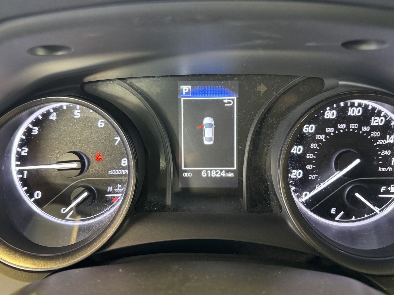 Used 2022 Toyota Camry SE image 9