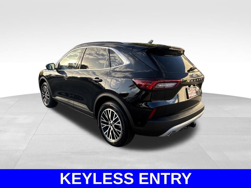 Certified 2024 Ford Escape SE w/ PHEV Premium Package image 5