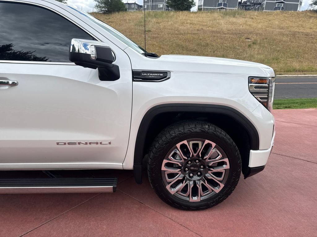 Used 2023 GMC Sierra 1500 Denali Ultimate AWD/4WD image 32