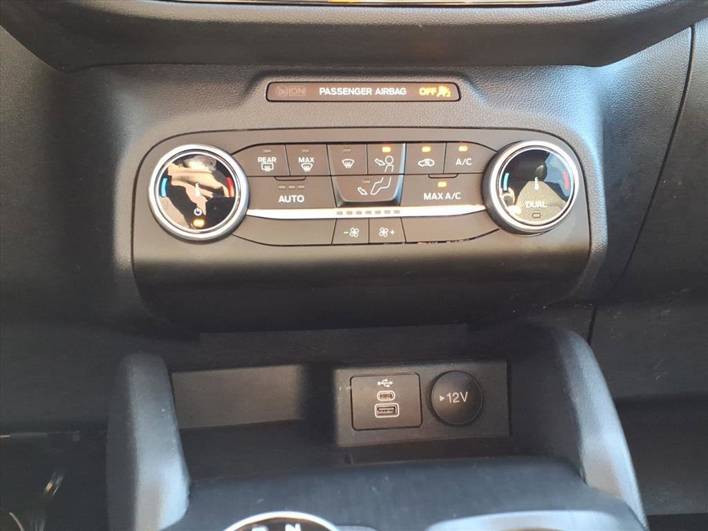 Certified 2025 Ford Escape ST-Line image 18