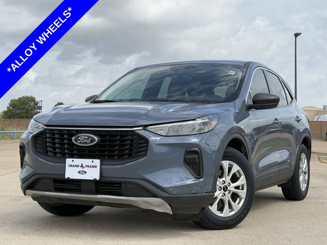 Certified 2024 Ford Escape Active FWD image 2