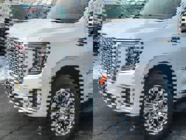 Used 2021 GMC Yukon Denali image 10