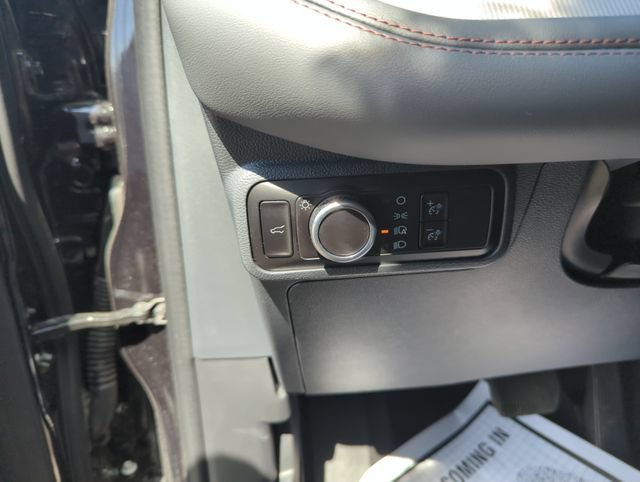 Certified 2025 Ford Explorer Active AWD/4WD image 30