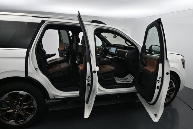 Certified 2025 Ford Expedition King Ranch AWD/4WD image 13