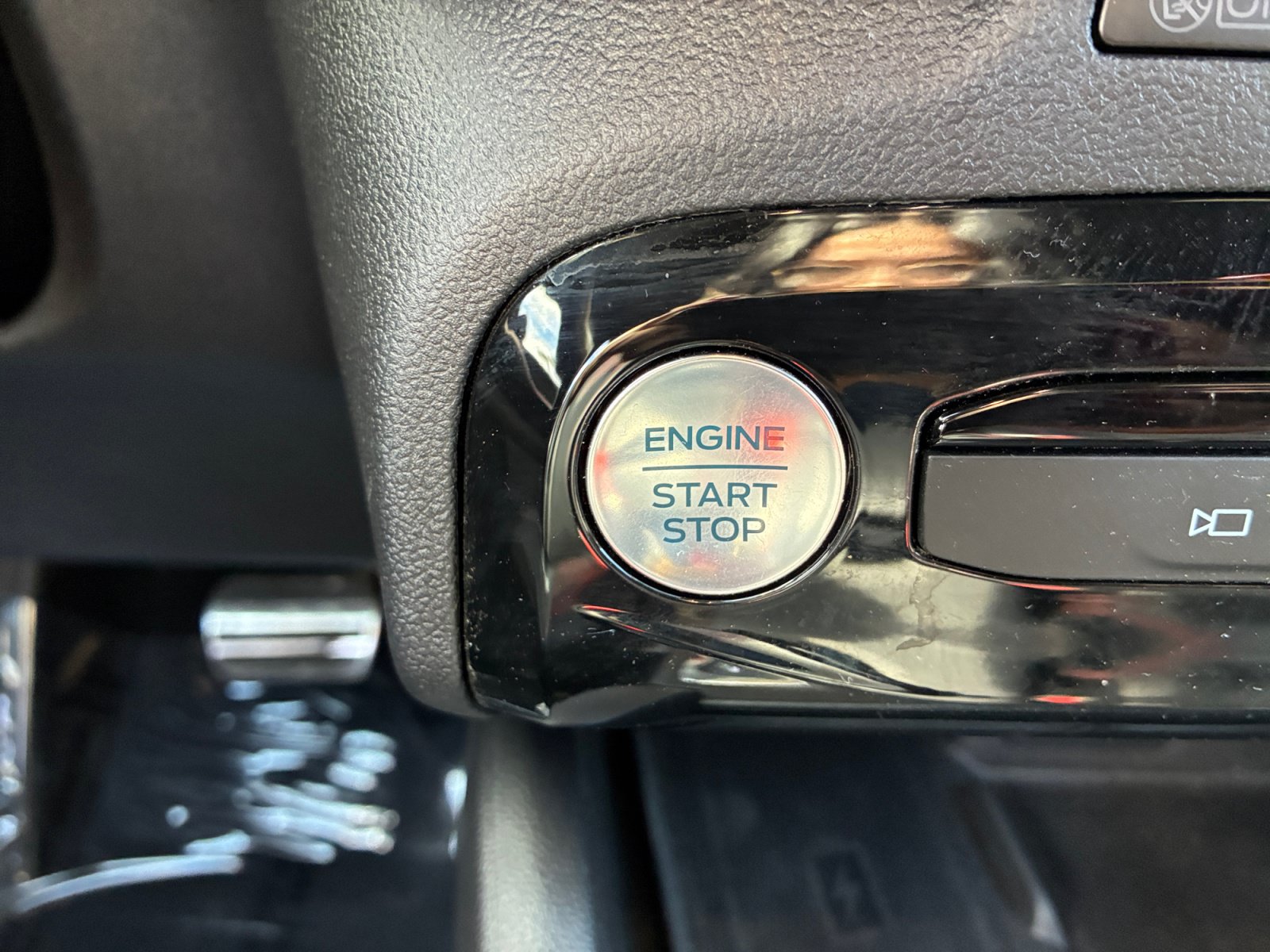 Certified 2024 Ford Escape ST-Line Select w/ Tech Pack #2 AWD/4WD image 30