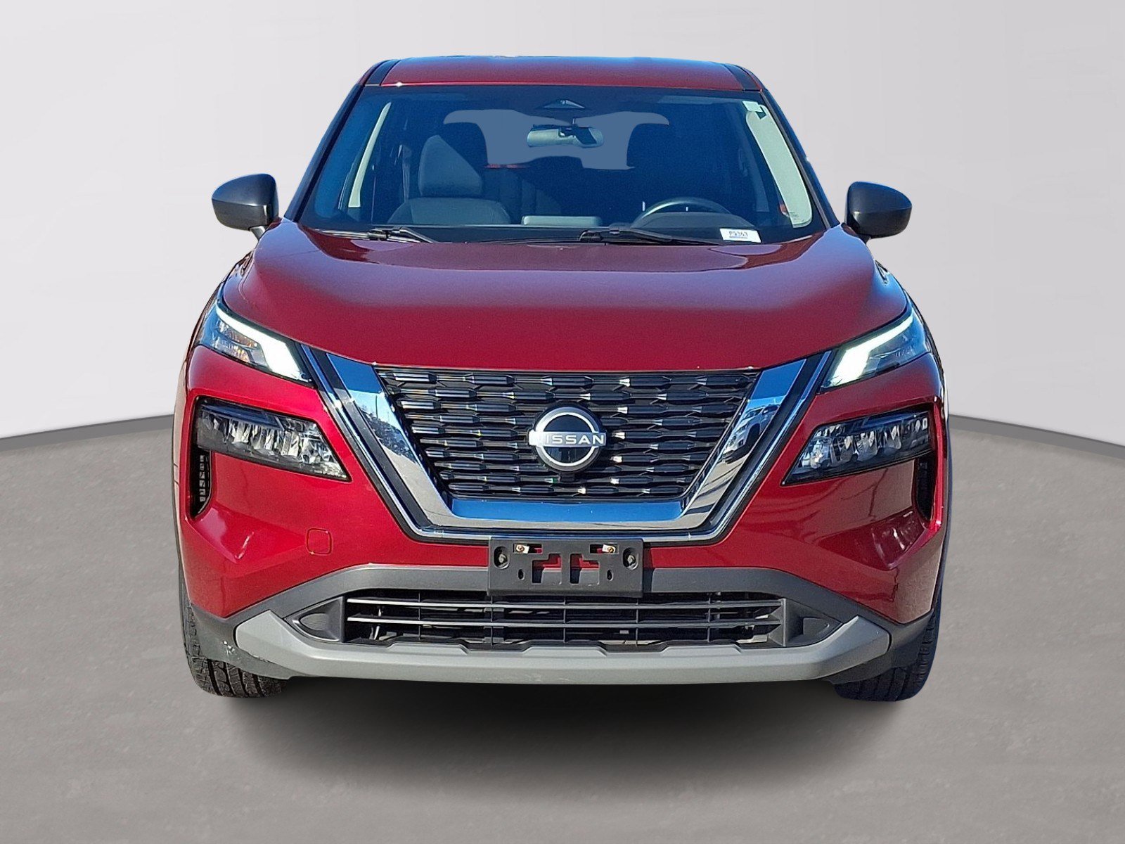 Used 2023 Nissan Rogue S image 2