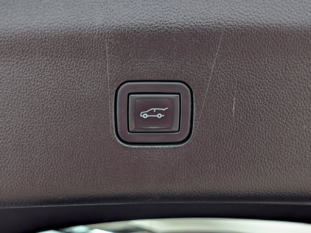 Used 2021 Buick Enclave Avenir w/ Avenir Technology Package AWD/4WD image 24