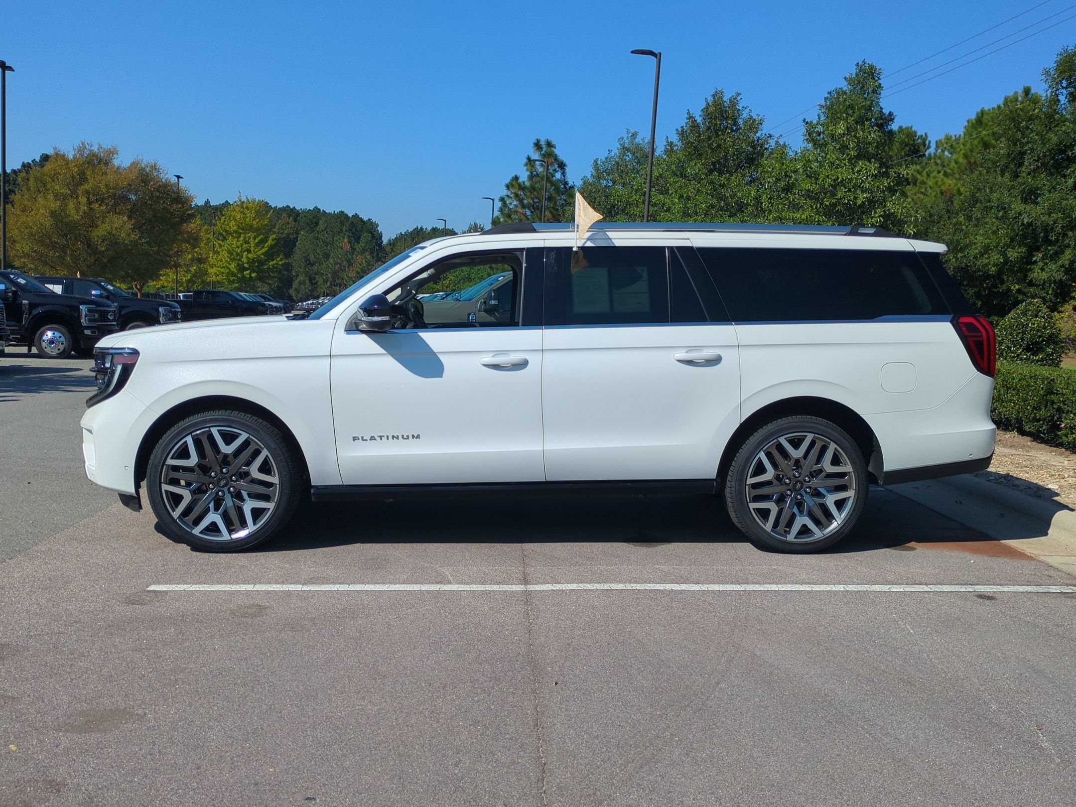 Certified 2025 Ford Expedition Max Platinum w/ Platinum Ultimate Package AWD/4WD image 7