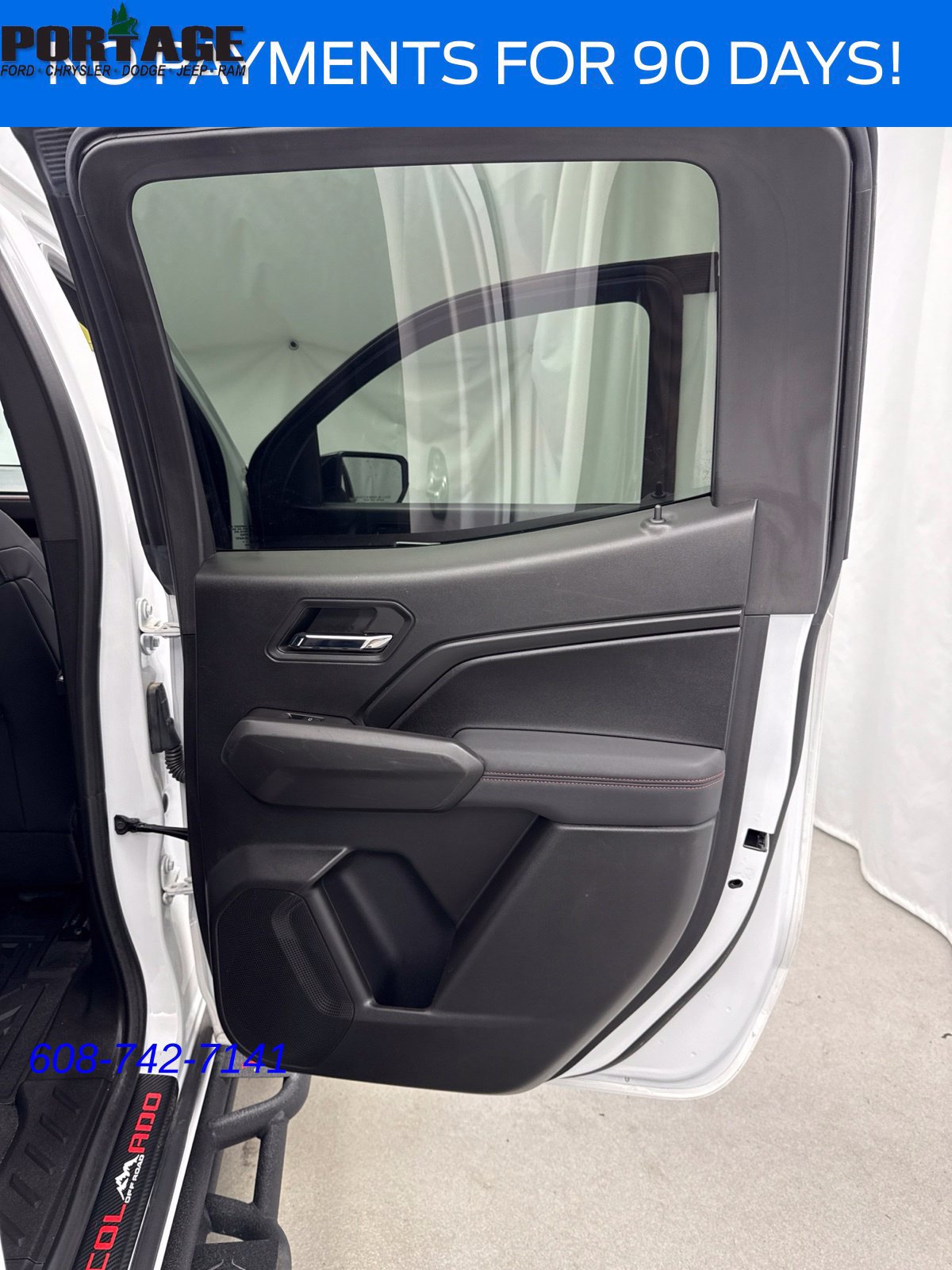 Used 2024 Chevrolet Colorado Z71 w/ Z71 Convenience Package 2 AWD/4WD image 34