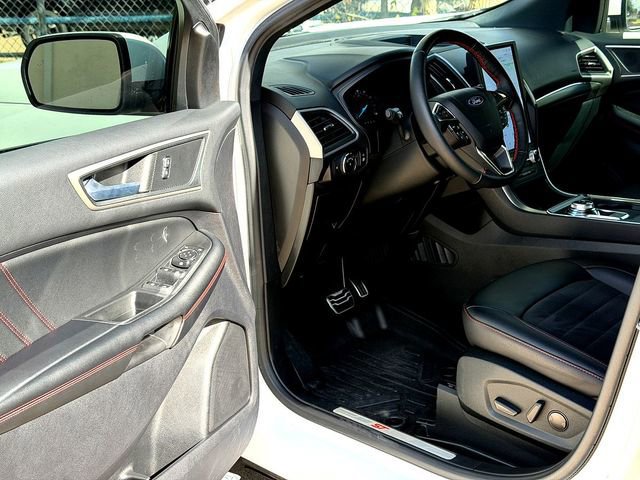 Certified 2022 Ford Edge ST-Line image 8