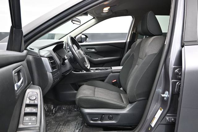 Used 2025 Nissan Rogue SV AWD/4WD image 14