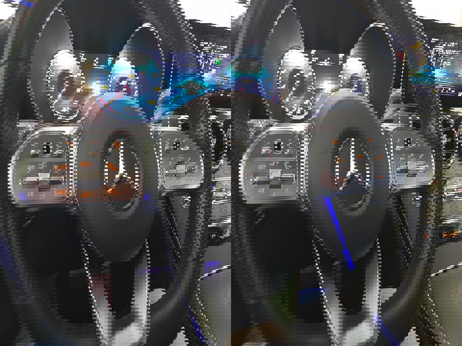 Used 2021 Mercedes-Benz GLC 300 4MATIC image 14