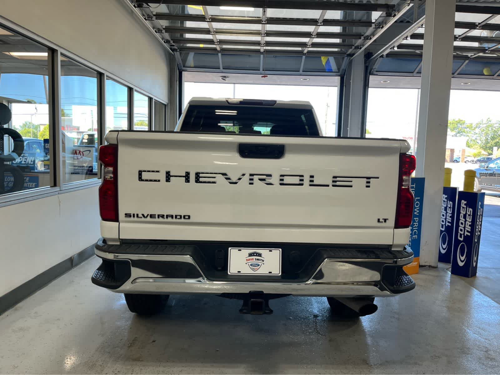 Used 2024 Chevrolet Silverado 2500 LT w/ Convenience Package AWD/4WD image 8