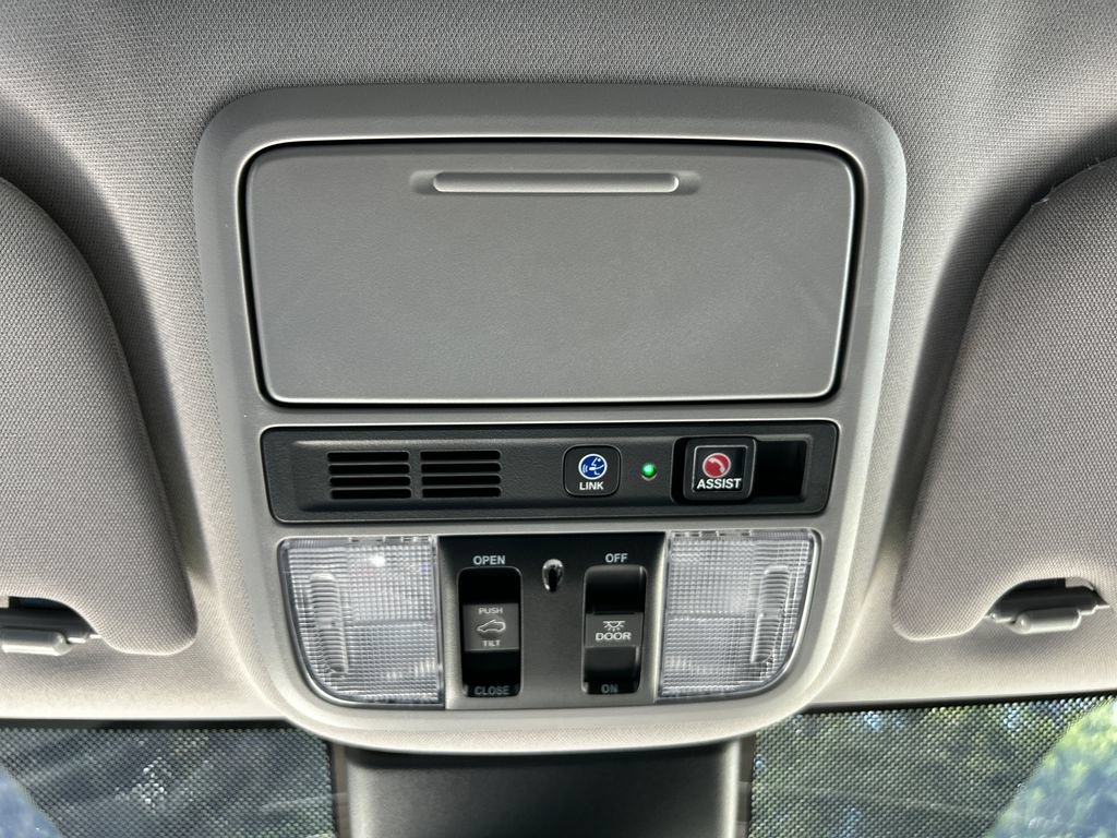 Used 2024 Honda Odyssey Elite image 21