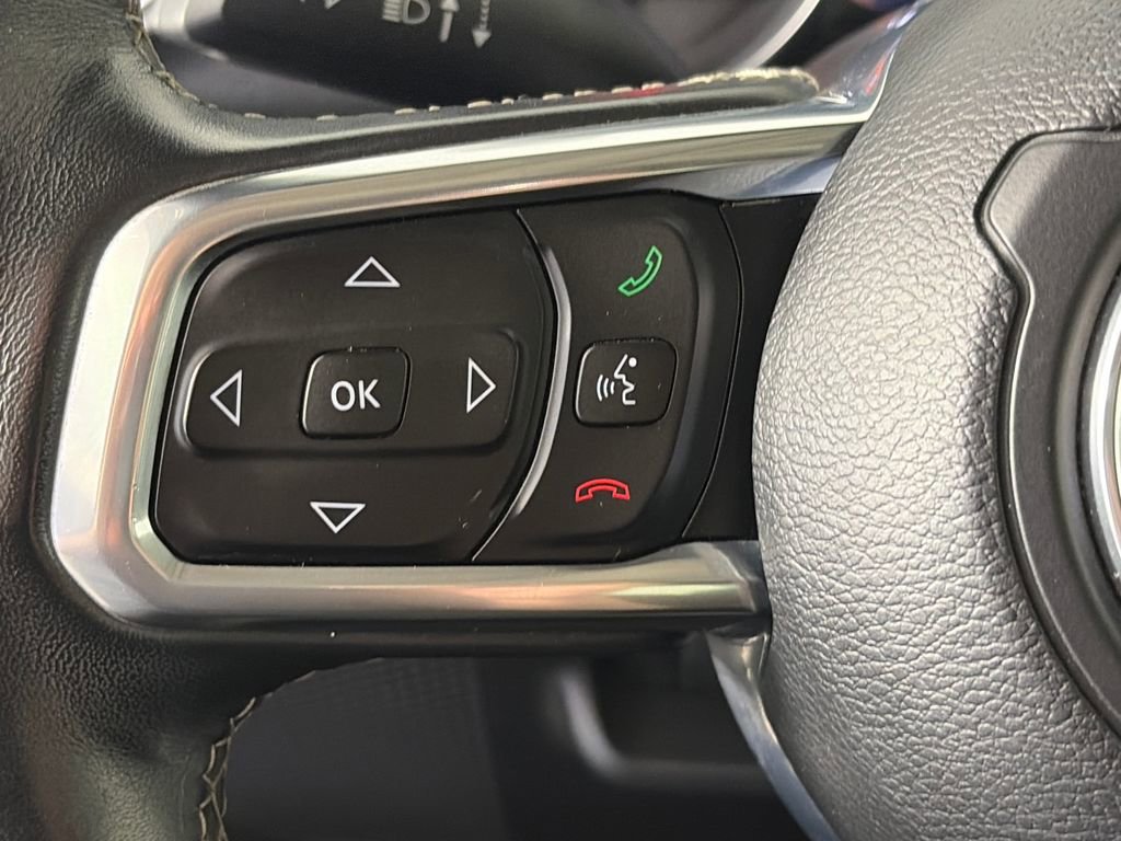 Used 2018 Jeep Wrangler Unlimited Sahara w/ Cold Weather Group AWD/4WD image 17