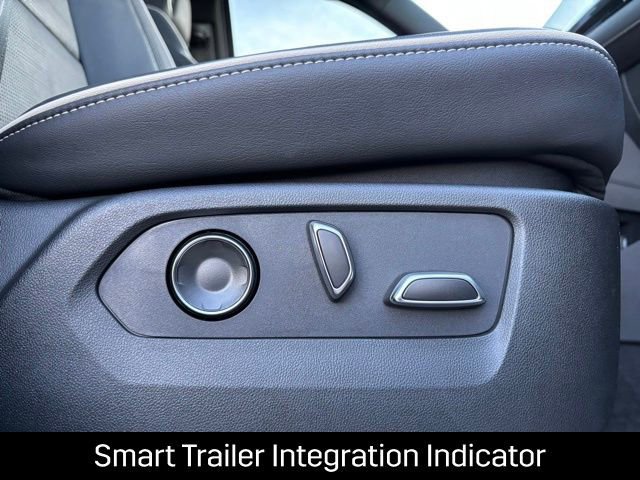 Used 2024 Cadillac Escalade Sport w/ LPO, ONYX Package image 31