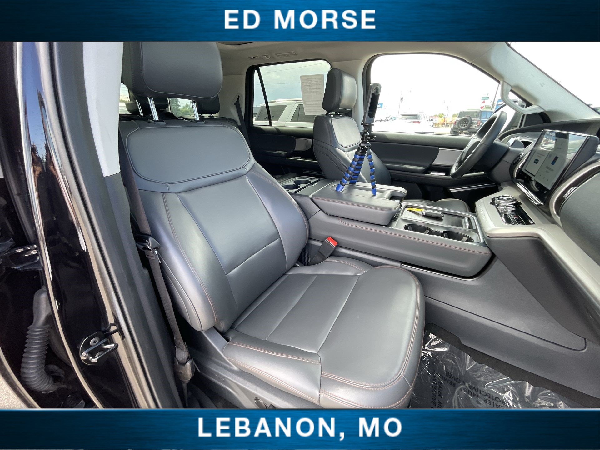 Certified 2025 Ford Expedition Active AWD/4WD image 26