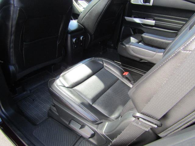 Certified 2023 Ford Explorer Limited w/ Limited Technology Package AWD/4WD image 18