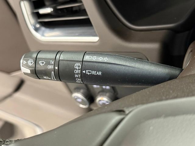 Used 2024 Chevrolet Suburban LT image 21