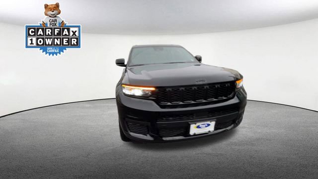 Used 2023 Jeep Grand Cherokee L Laredo image 3