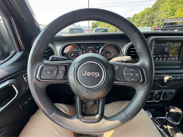 Used 2023 Jeep Gladiator Sport AWD/4WD image 17