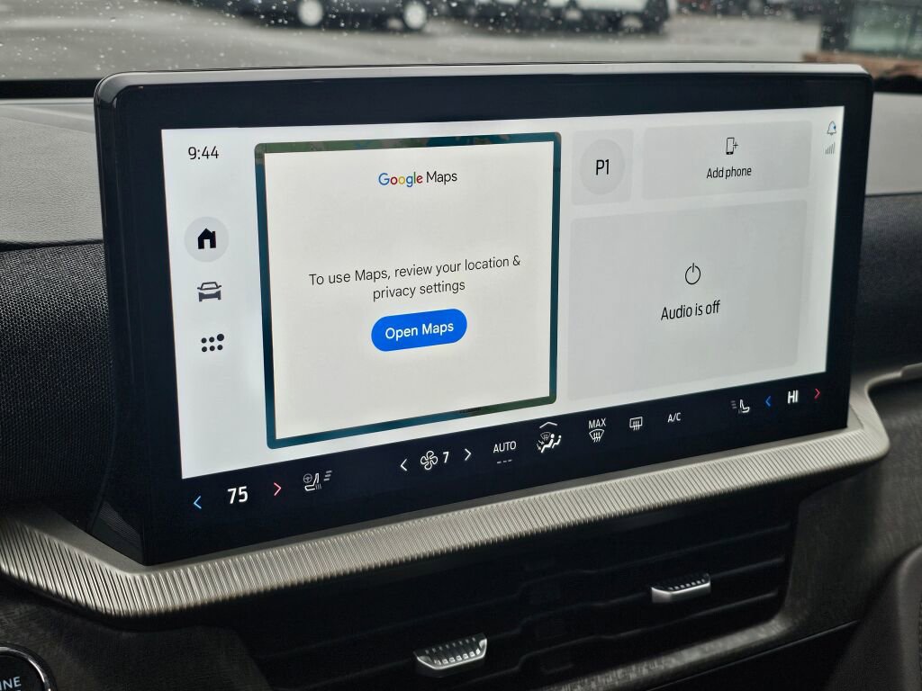 Certified 2025 Ford Explorer Platinum w/ LUX Leather Package image 28