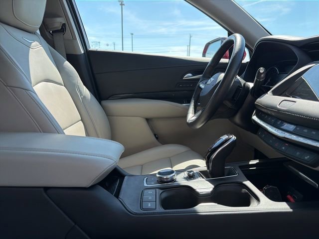 Used 2023 Cadillac XT4 Premium Luxury AWD/4WD image 23