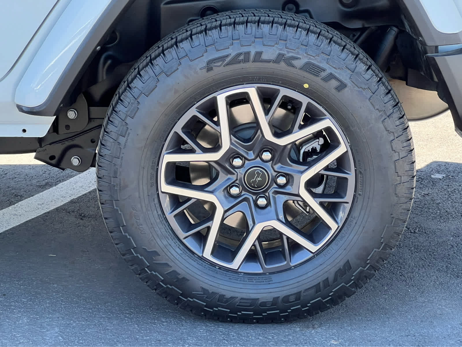 Used 2025 Jeep Wrangler Unlimited Sahara AWD/4WD image 14