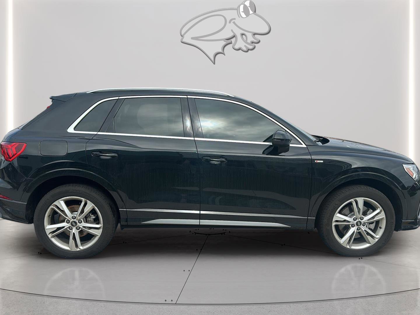 Used 2024 Audi Q3 2.0T Premium Plus w/ Premium Plus Package image 2