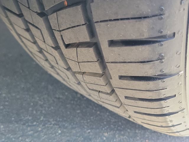 Used 2019 Toyota Camry SE FWD image 23