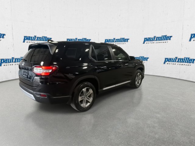 Used 2025 Honda Pilot EX-L image 11