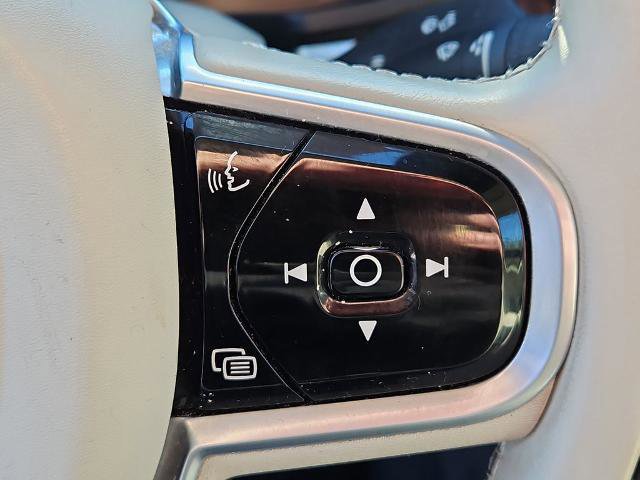 Used 2019 Volvo S60 T6 Momentum w/ Multimedia Package image 28