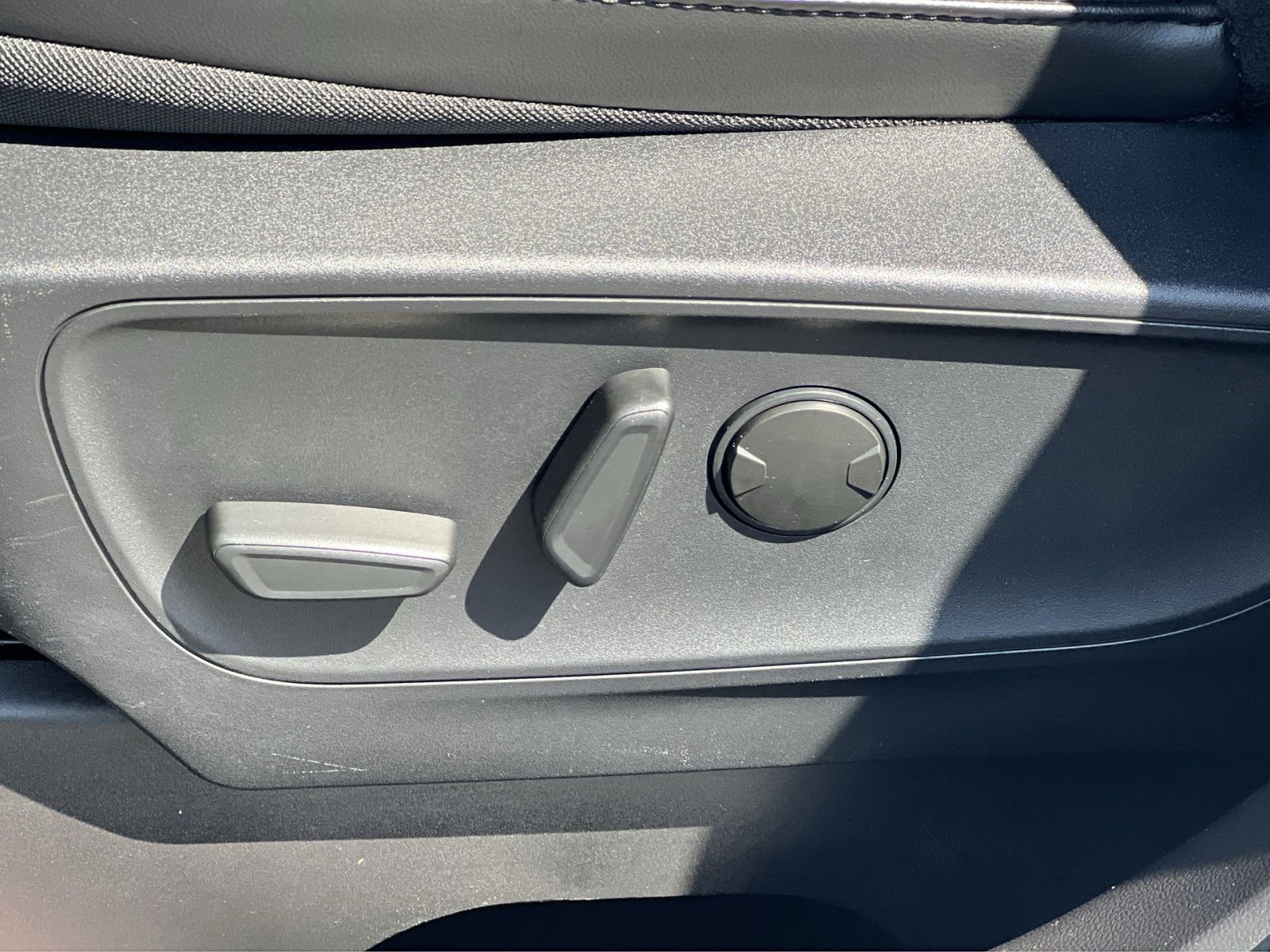 Certified 2025 Ford Escape ST-Line w/ Tech Pack #1 image 14